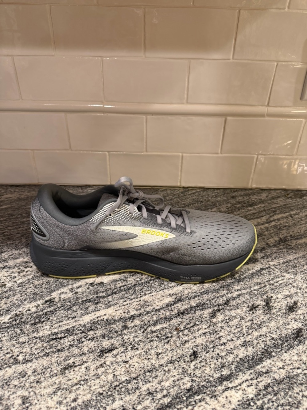 Men’s Brooks Ghost 16 Size 12.5 Wide/2E - Picture 6 of 10
